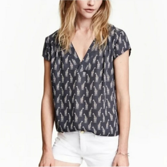 H&M Concious  Giraffe Print Blouse - Picture 9 of 9